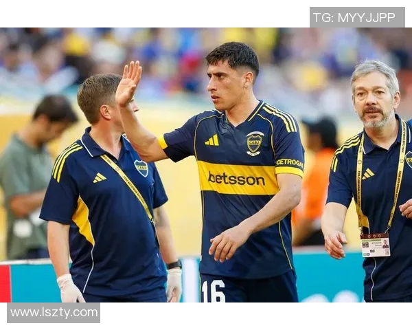 足球明星前锋的忠诚之路与荣耀时刻的完美交织